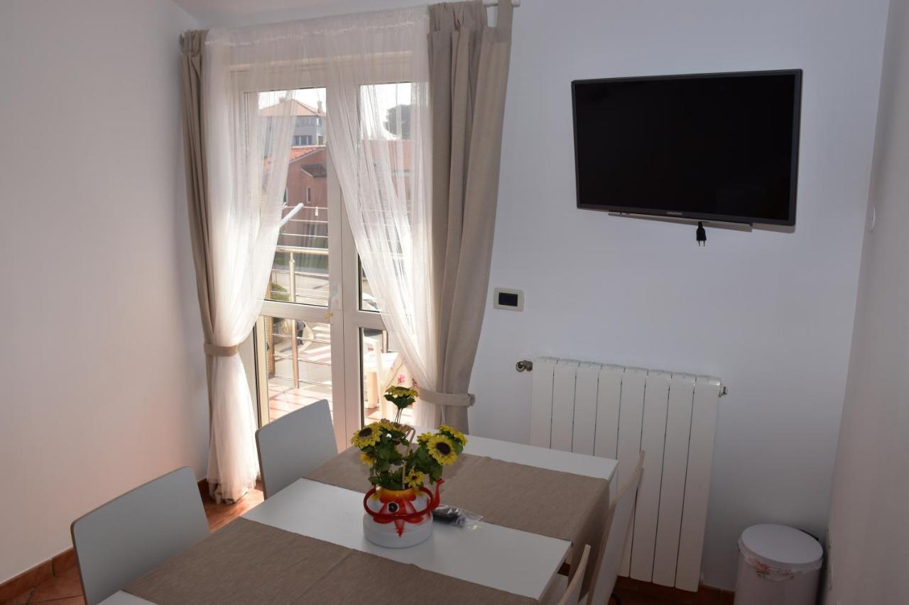 Rooms&Apartments Robert Rovinj Buitenkant foto